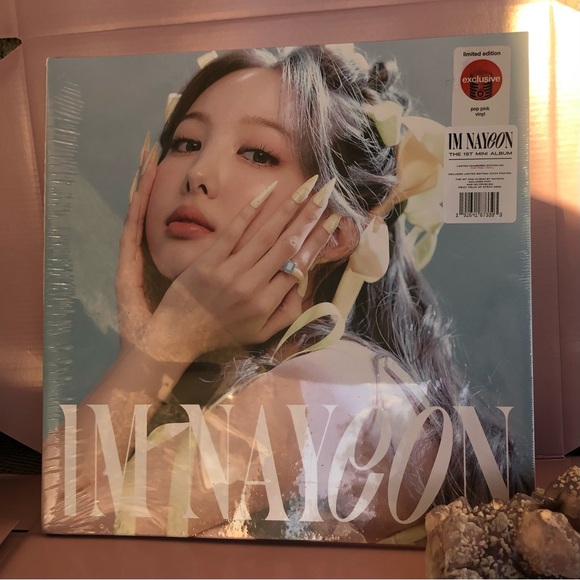 SOLD! More available! NEW! SEALED! NAYEON - IM NAYEON (Target Exclusive, Vinyl) - Picture 9 of 10